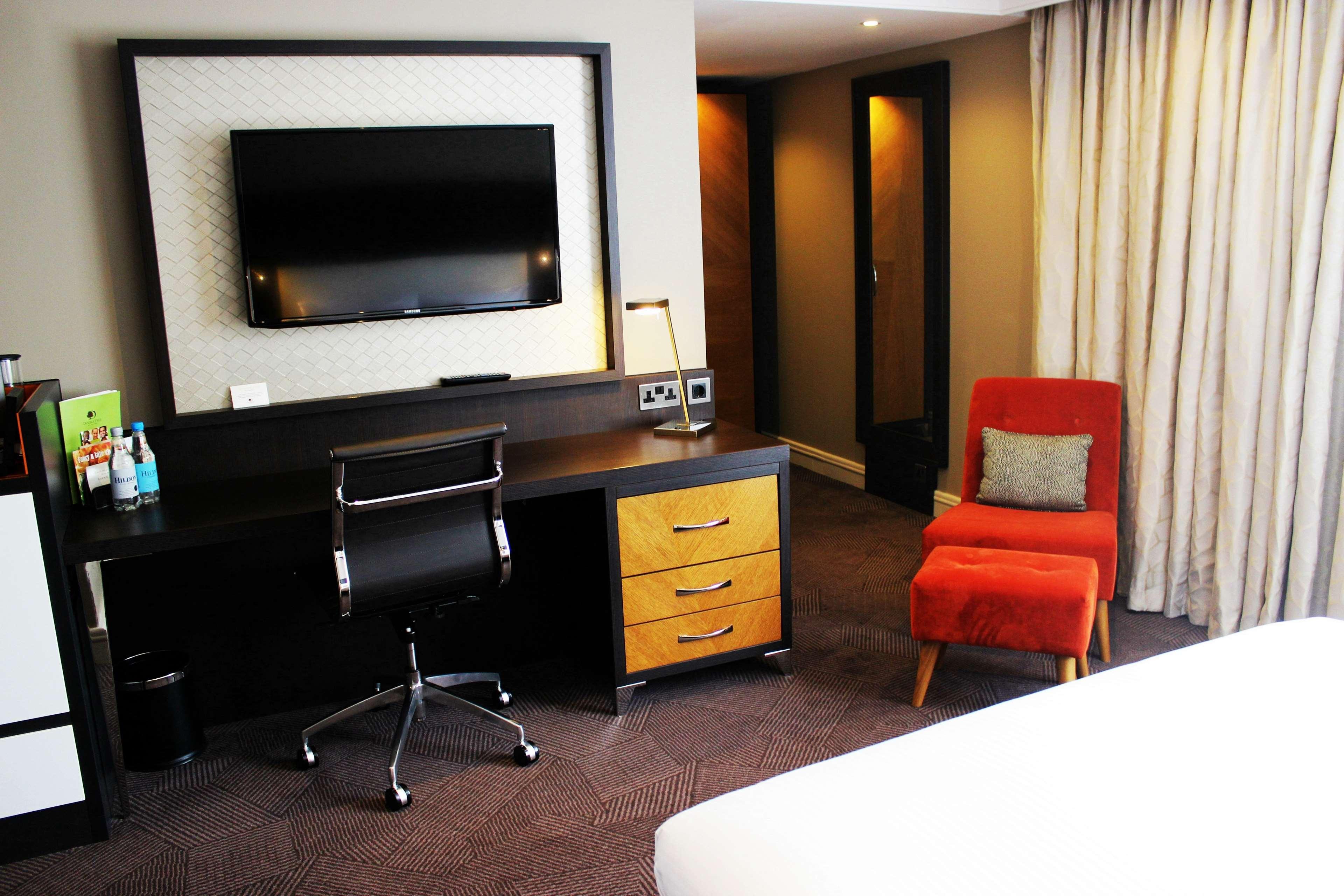 Doubletree By Hilton London Ealing Hotell Eksteriør bilde