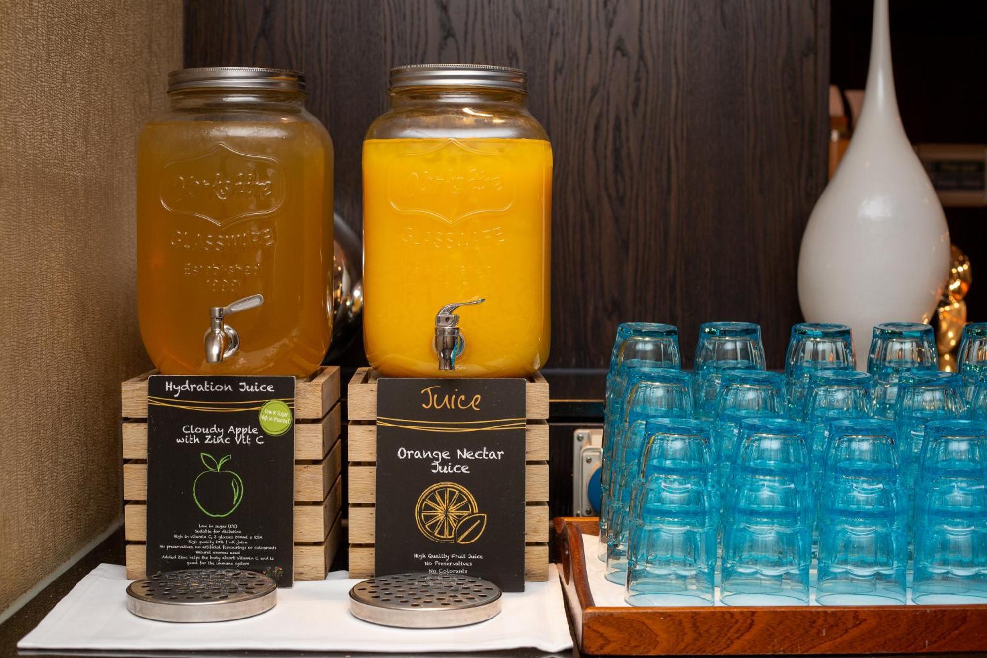 Doubletree By Hilton London Ealing Hotell Eksteriør bilde