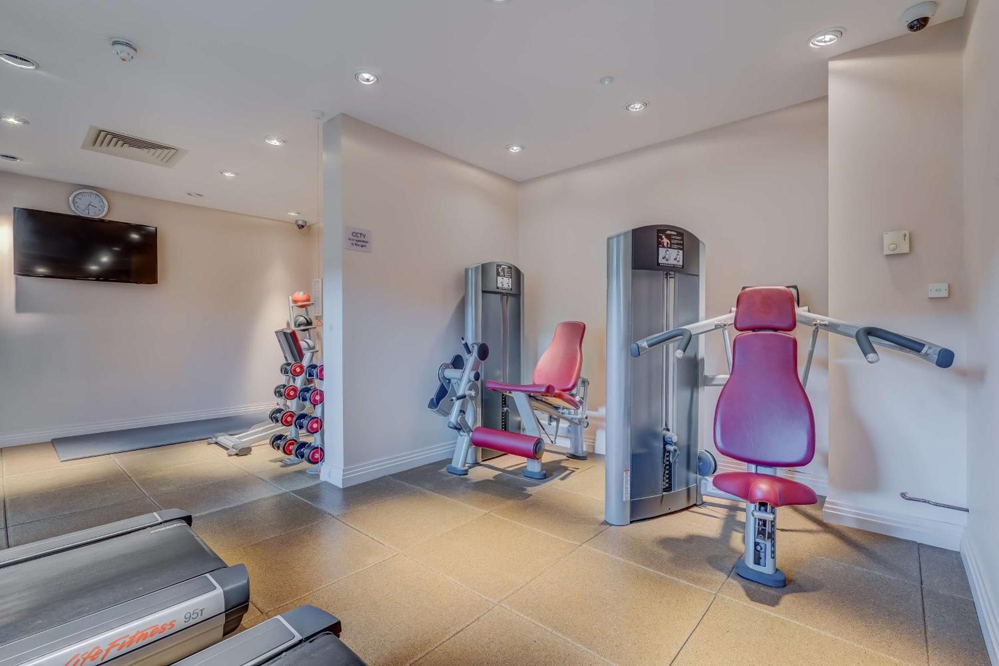 Doubletree By Hilton London Ealing Hotell Eksteriør bilde