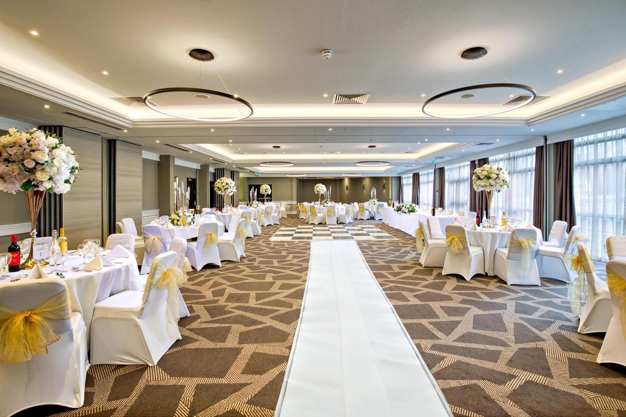 Doubletree By Hilton London Ealing Hotell Eksteriør bilde