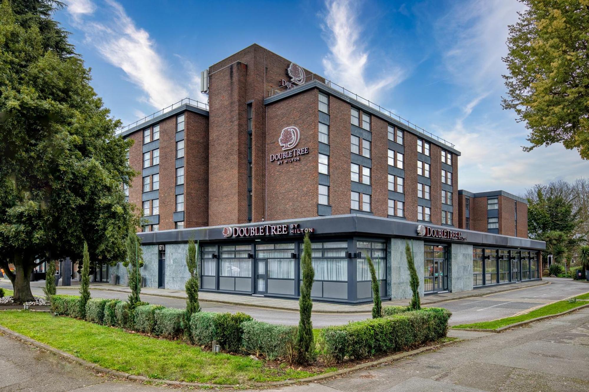 Doubletree By Hilton London Ealing Hotell Eksteriør bilde