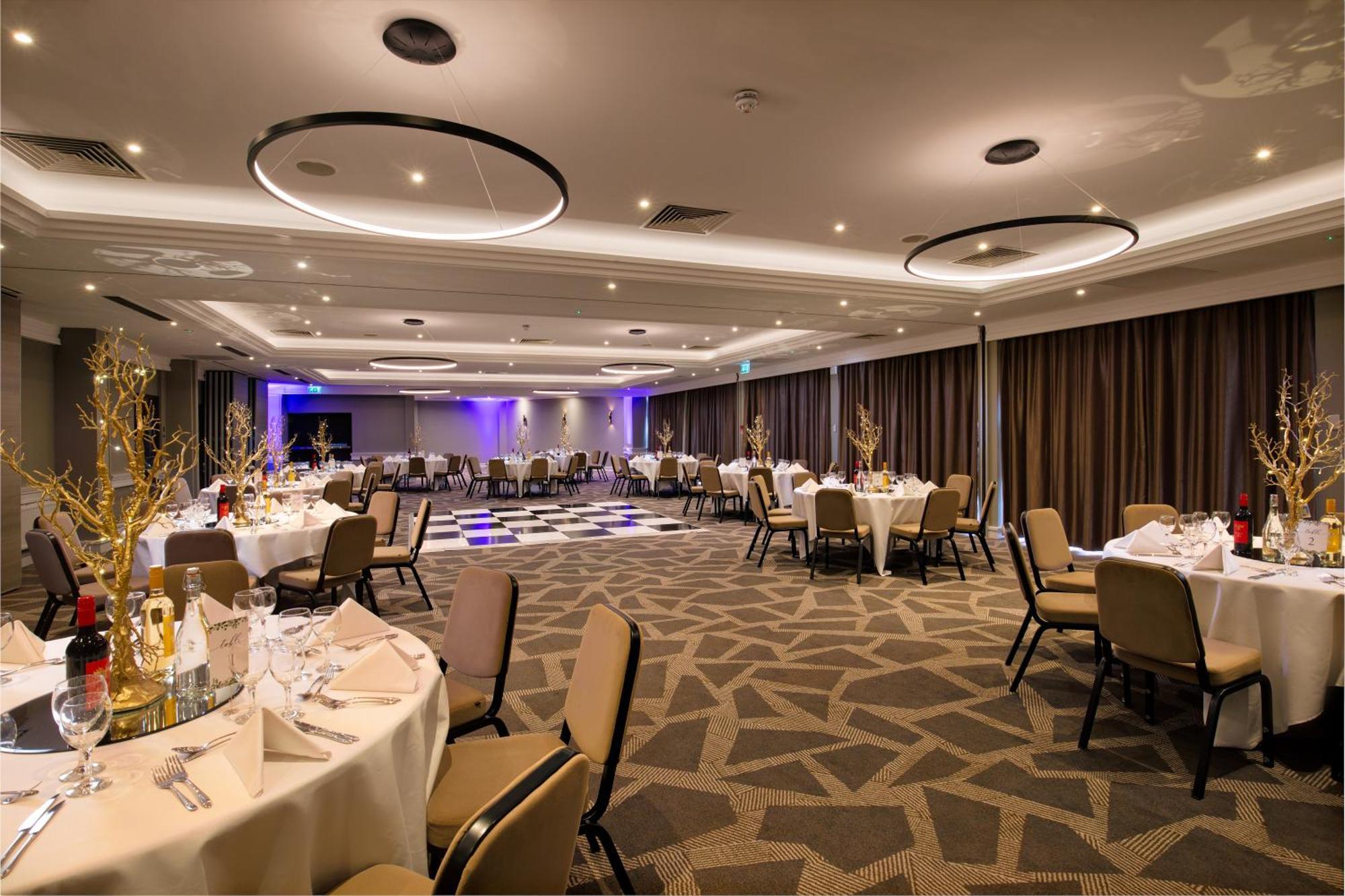 Doubletree By Hilton London Ealing Hotell Eksteriør bilde
