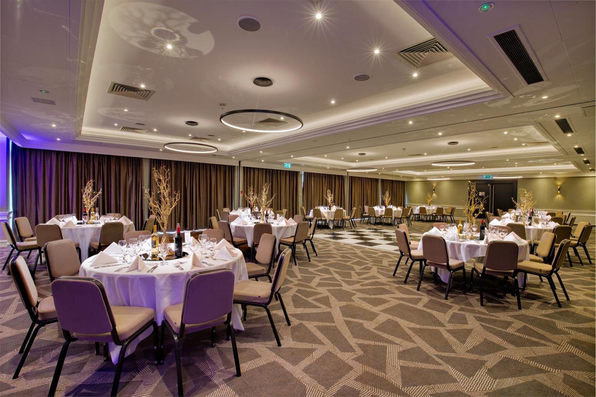 Doubletree By Hilton London Ealing Hotell Eksteriør bilde