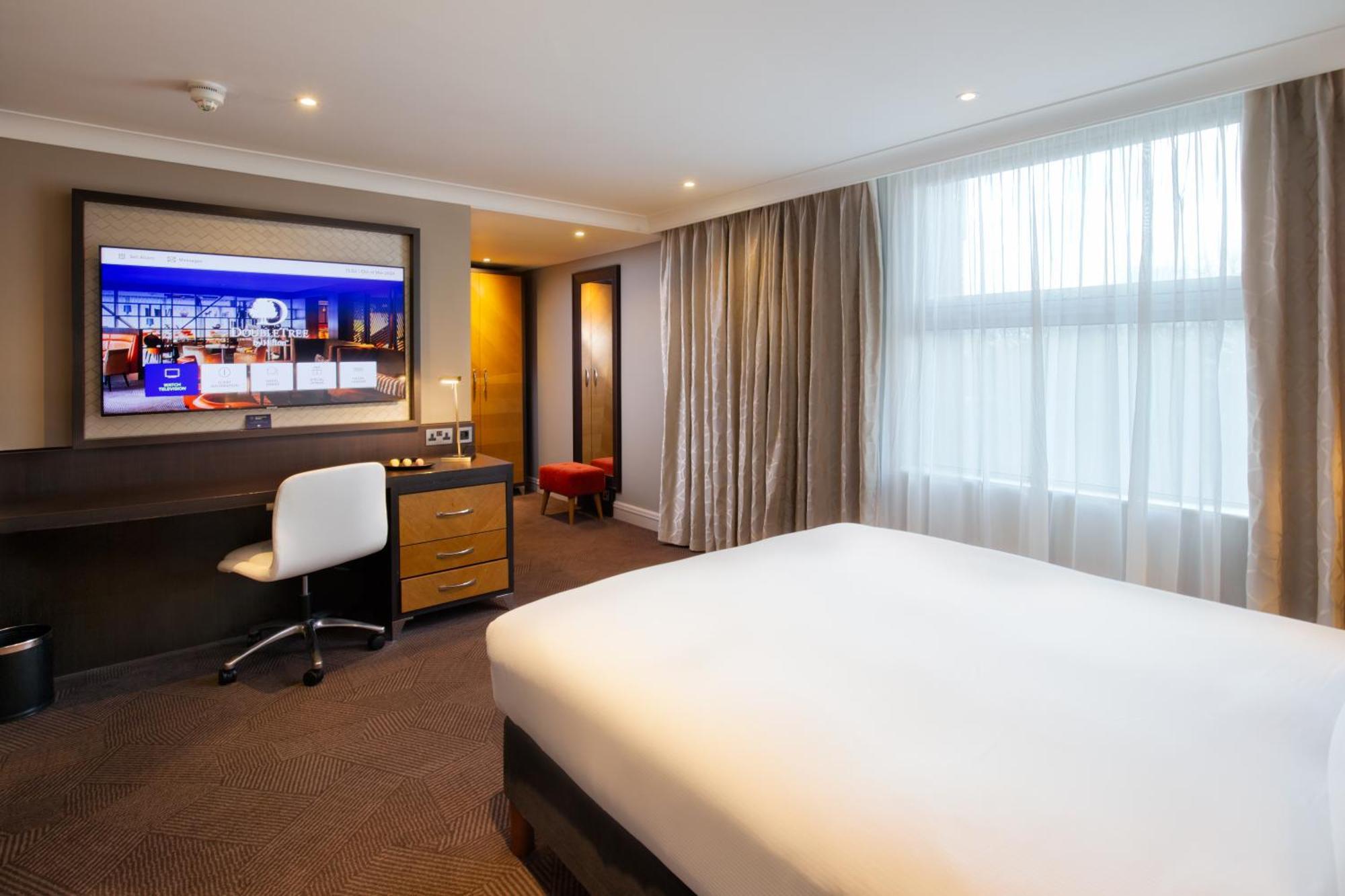 Doubletree By Hilton London Ealing Hotell Eksteriør bilde